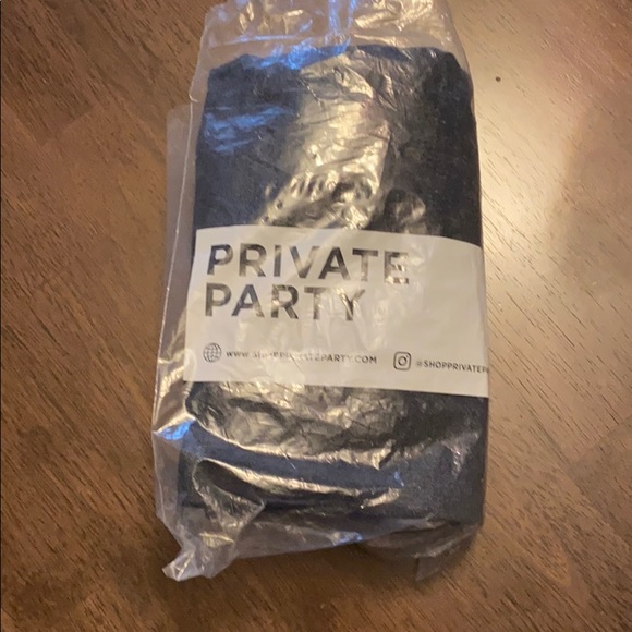 NEW Private Party “Meet Me At The Barre” Gym Bag - Picture 2 of 7